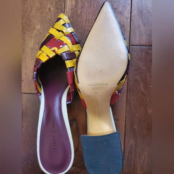 Charles and Keith Mules - Picture 3 of 3